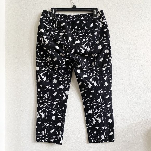 Banana Republic Size 4 Jacquard Boy Crop Pants Textured Black White Career - Picture 10 of 11